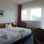 Greenline Hellfeld Hotel Neubrandenburg